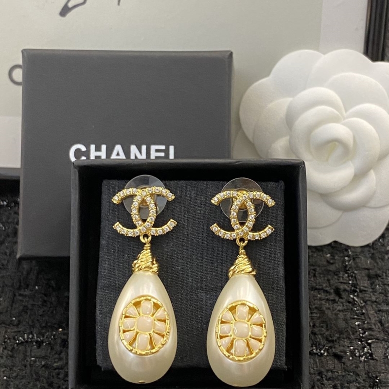 Ch**el earrings